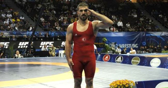 Selçuk Çebi, altın madalya kazandı