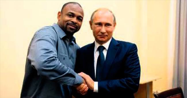 ABD’li ünlü boksör artık Rus vatandaşı