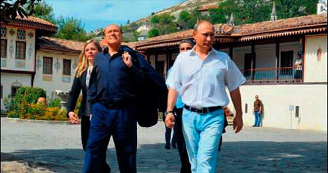 Berlusconi’den Kırım’a dost ziyareti