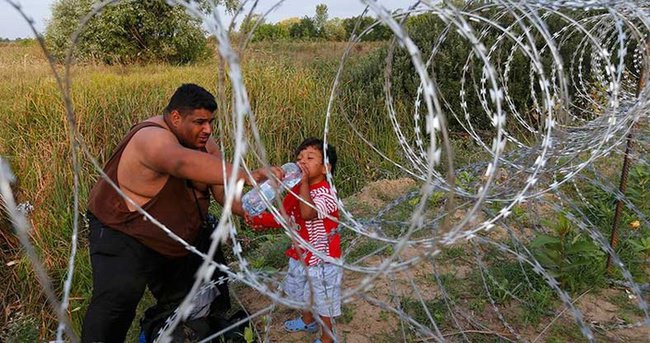 Macaristan sınırda kriz bölgesi ilan etti