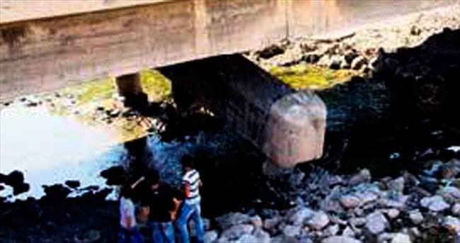 Mardin Nusaybin’de köprüye saldırdılar