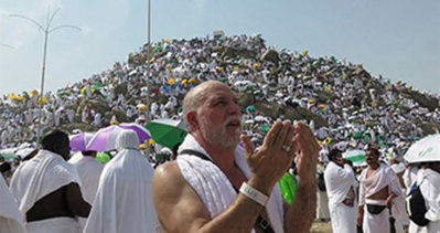 Hacı adayları Arafat Dağı’na çıktı
