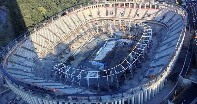 Vodafone Arena’da çatı iskeleti tamamlandı