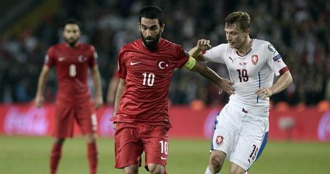 Çek Cumhuriyeti-Türkiye maçının biletleri tükendi