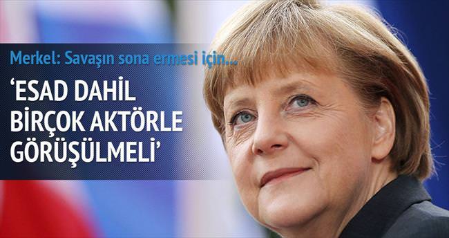 Merkel: Esad ile görüşülmeli