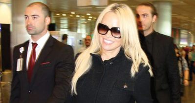 Pamela Anderson’a trafik cezası