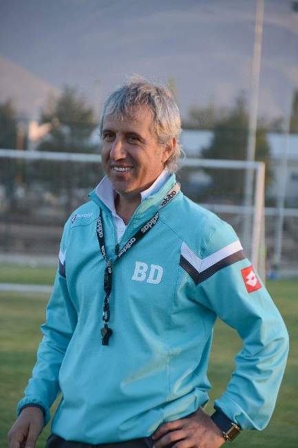 Bb Erzurumspor Teknik Direktörü Durmuş: “Şampiyonluk Yolunda Önemli Galibiyet Aldık”