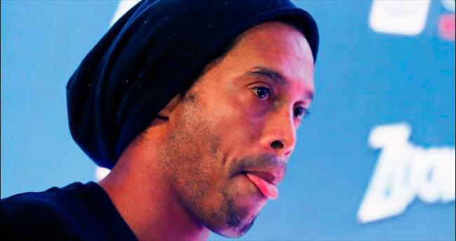 Ronaldinho kovuldu!