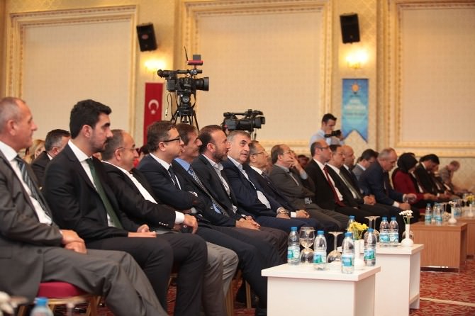 Başkan Toçoğlu AK Parti Yerel Yönetimler İstişare Toplantısı’na Katıldı