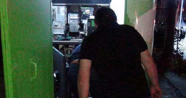 Banka çalışanı, ATM’lerdeki parayı çalıp ortadan kayboldu