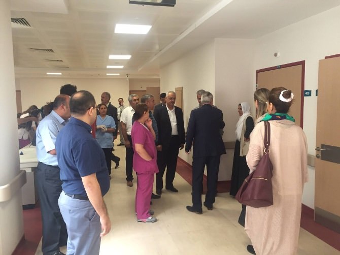 AK Partili Çelik’ten Hastalara Moral Ziyareti