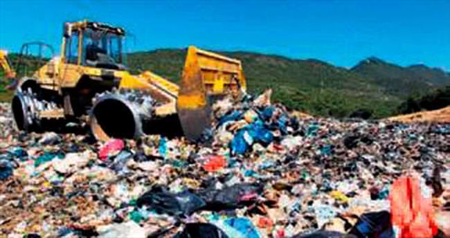 300 bin tonluk tatilci çöplüğü, Korsika’yı gerdi