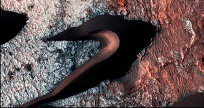 NASA Mars’ta kum tepecikleri görüntüledi