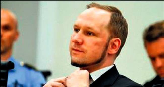 Breivik Norveç’e dava açıyor