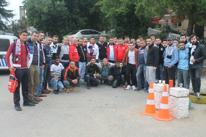Zonguldak’ta İki Taraftar Grubu Bir Araya Geldi