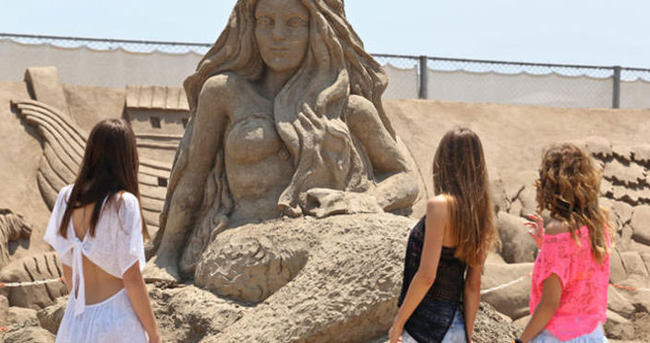 Kum heykeller 12 ay gezilecek