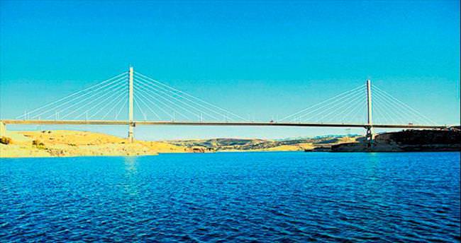 En uzun 4’üncü asma köprü tamamlandı