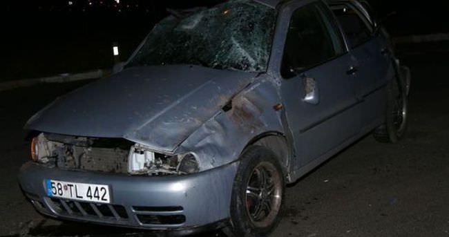 Sivas’ta otomobil devrildi: 1 ölü, 2 yaralı