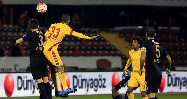 Es-Es’e bir darbe de Kayserispor’dan