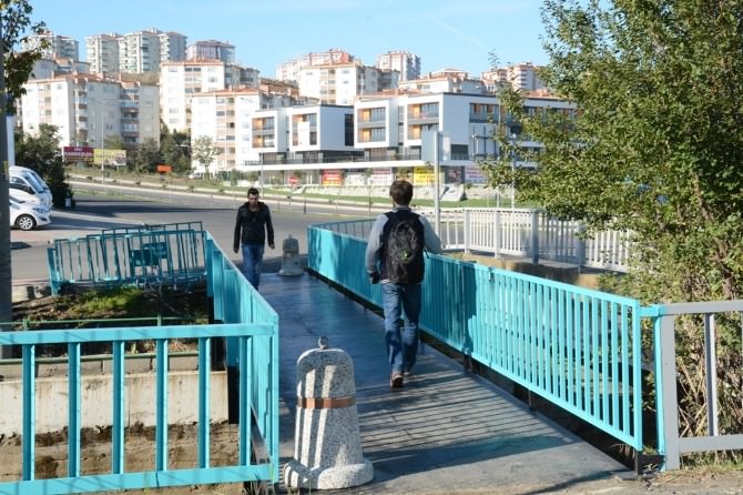 Yayaları Tehlikeye Sokan Yola Süleymanpaşa Belediyesi Çözüm Buldu