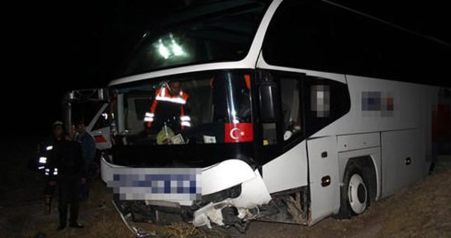 Otobüs şarampole yuvarlandı: 19 yaralı