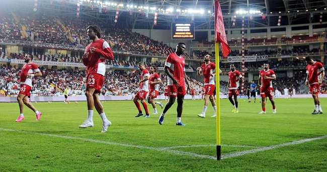 Antalyaspor’a Arena’daki ilk maçta 115 bin lira ceza