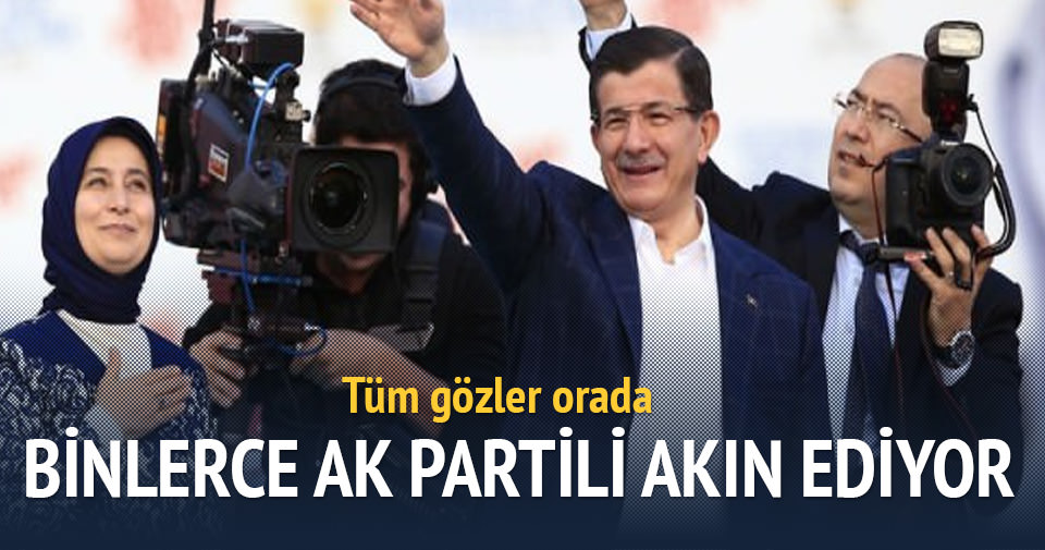 AK Partililer Atatürk Havalimanı’na akın ediyor