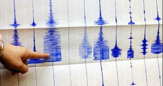 Endonezya’da 6,3 büyüklüğünde deprem