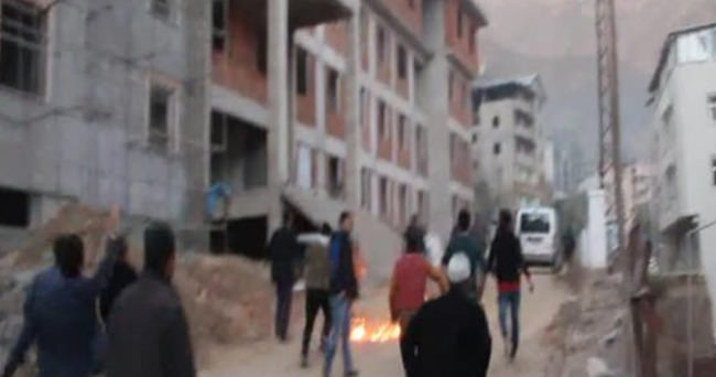 Vatandaşlar PKK’lıları taş ve sopayla kovaladı