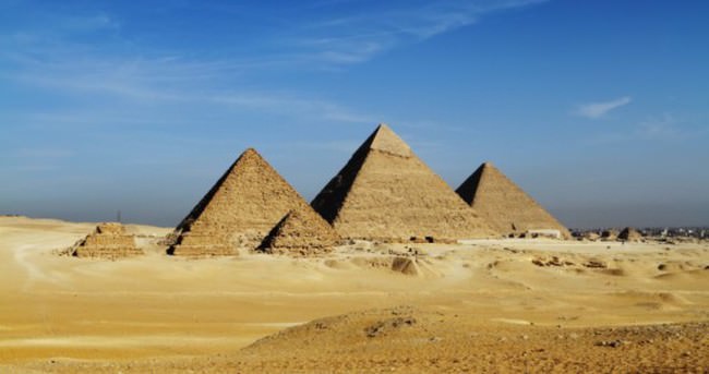 Mısır piramitlerindeki esrarengiz olay