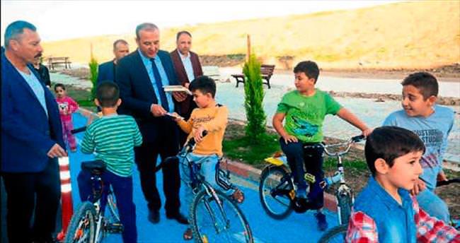 Başkan Öztürk bisiklete bindi