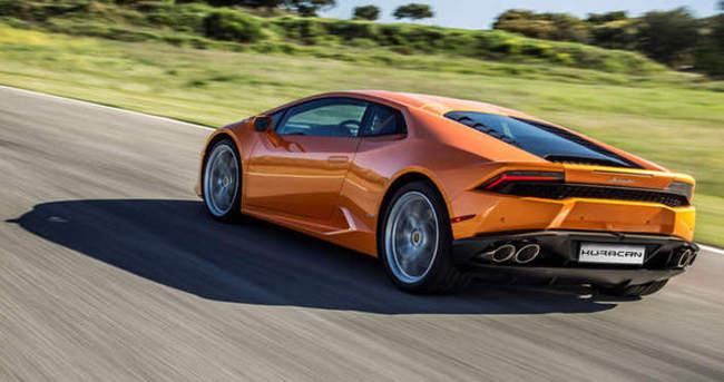 Lamborghini yeniliklerle geliyor