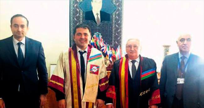 Azerbaycan’dan Türk diş hekimine büyük onur
