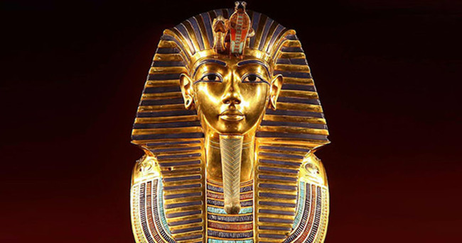 Tutankhamun’un maskesi düştü