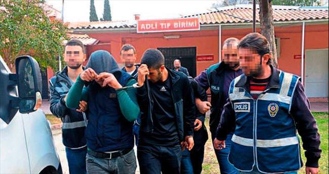 Adana polisinden sokak satıcılarına operasyon