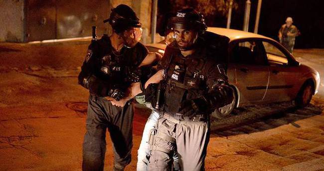 İsrail 15 Filistinliyi gözaltına aldı