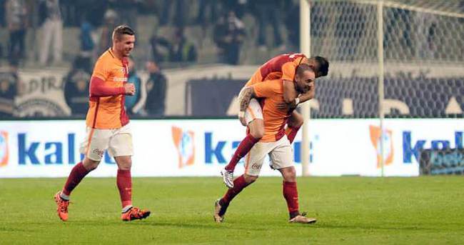 Galatasaray, 3. sırayı devralmak istiyor