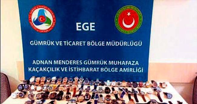 İzmir’e 76 kaçak saat getiren kişi yakalandı