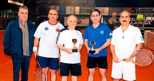Mersin Cumhuriyet Tenis Kupası VALi ÇAKACAK’ın