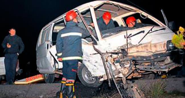 Akhisar’da kaza: 9 kişi yaralandı