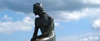 Facebook ’Küçük Deniz Kızı’ heykelini sakıncalı buldu