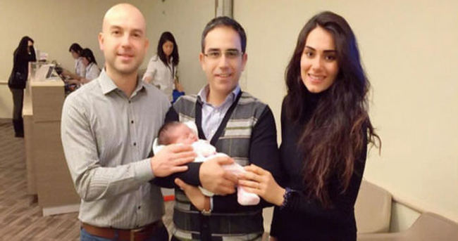 Nur Bozar bebeğinin yüzünü ilk kez gösterdi
