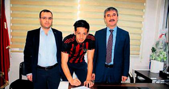 Turgutluspor’da Fatih imzaladı