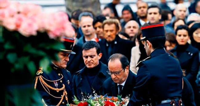 Hollande’dan sürpriz cami ziyareti