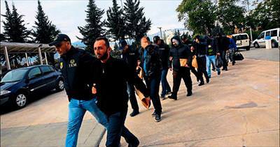 Antalya’da biri Suriyeli 8 DAEŞ’li yakalandı