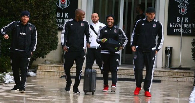 Beşiktaş kafilesi, Trabzon’a gitti
