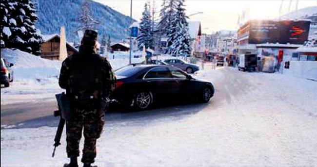 Davos nöbetinde kokain skandalı