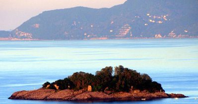 Karadeniz’deki bir ilin adını taşıyan ada hangisidir?