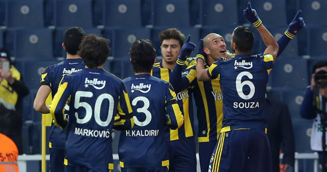 Fenerbahçe’nin göz alıcı performansı sürüyor