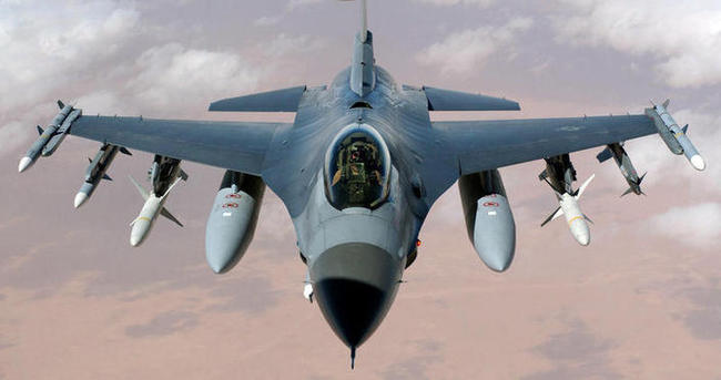 Mısır’da F-16 savaş uçağı düştü